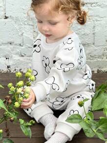 SHEIN Baby Girl 0-3 Years Old Autumn/Winter Casual Everyday Outing Black & White Floral Pattern Crew Neck Long Sleeve Sweatshirt + Pants 2pcs Outfit Set - Apricot - View 4