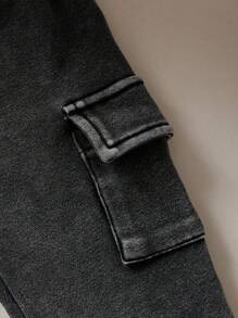 SHEIN Playful Pals 男宝宝春秋季字母印花休闲圆领长袖上衣和配套长裤套装（2件套）。字母图案设计俏皮可爱，宽松版型舒适。适合户外玩耍、室内休闲、运动或派对等场合，让您的孩子成为众人瞩目的焦点。男宝宝运动服、男宝宝街头风、洛杉矶风、男宝宝服装、男宝宝洛杉矶套装、男宝宝街头风、男宝宝运动服、洛杉矶风套装、男宝宝休闲套装、秋冬装 - 黑色 - 查看 5