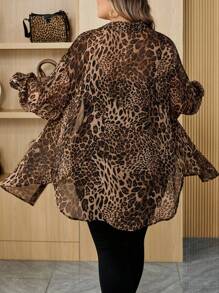 SHEIN CURVE+ Curve 大码/秋装/秋季女装/女冬装/冬装大码女士休闲优雅豹纹雪纺前开宽松长袖衬衫 - 彩色 - 查看 9