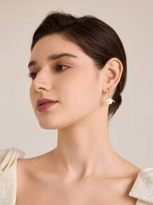 MOTF PREMIUM Pendientes colgantes con circonita cúbica y perlas falsas