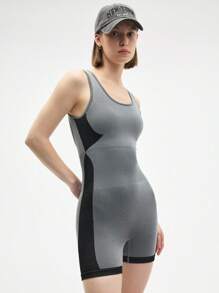 Eassivo Women's Black&Grey Block Round Neck Active Jumpsuit - Seamless Sports Bodysuit For Yoga And Activewear