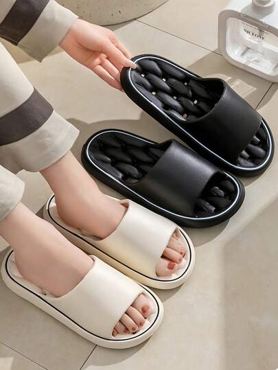 SHEIN 1 par de zapatillas impermeables para baño, unisex, antideslizantes y antiolor de EVA para usar en casa, hotel, simples zapatillas de verano para mujer con suelas gruesas y sensación de pisada firme, zapatillas antideslizantes frescas para duchas en casa