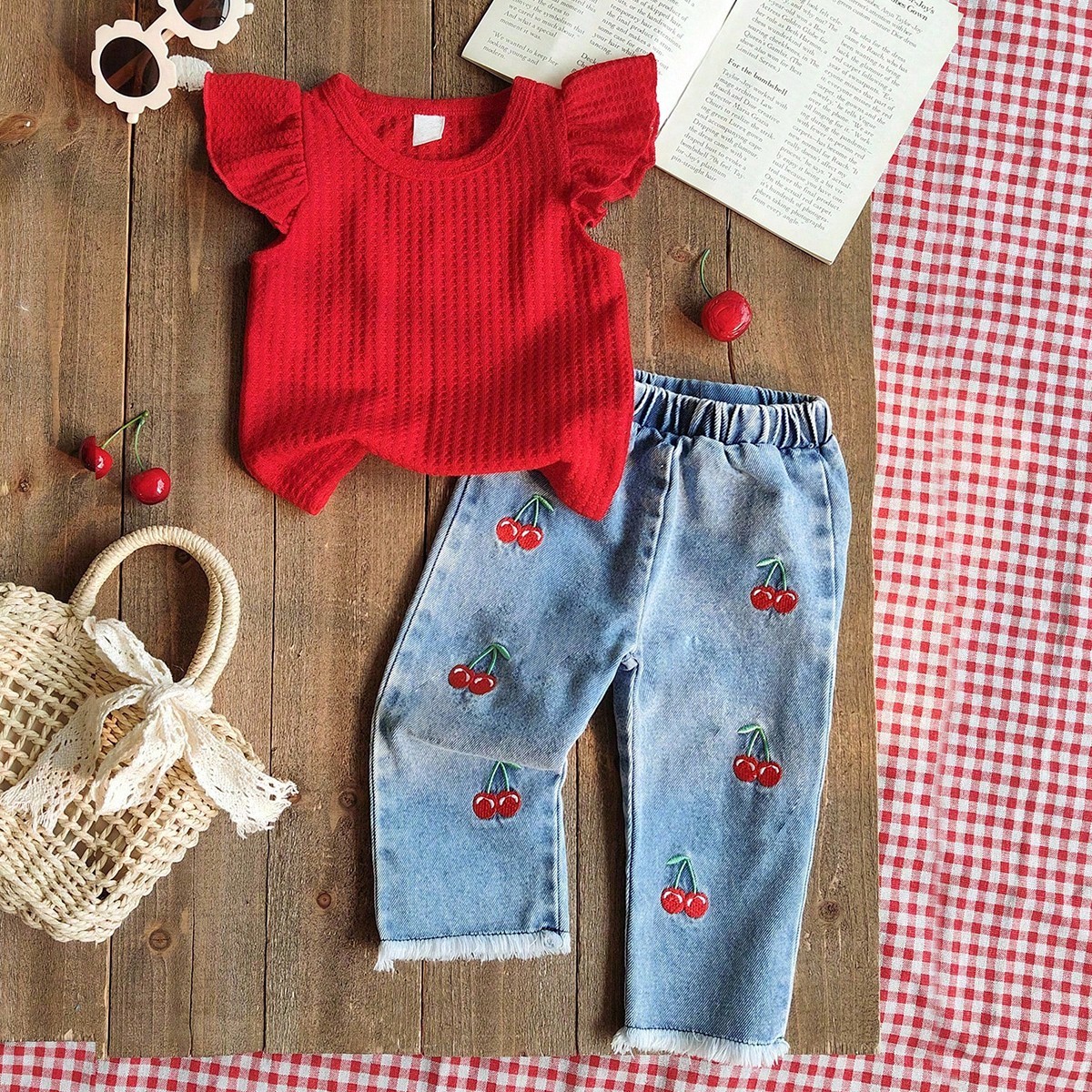 Set de 2 piezas para niña, top de manga corta rojo alegre de verano combinado con pantalones vaqueros, con decoración bordada de cerezas, elegante y