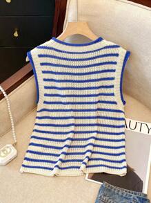 SHEIN PETITE Ladies' New Spring/Summer Retro Contrasting Striped Knitted Vest With A Niche Design, Short Sleeveless, Elegant And Comfortable Temperament, Versatile For Outdoor Dating, College Commuting, Sweater, Vest