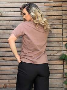 Jeta Ari Camiseta con detalle de costura sólido - Café integral - Ver 2
