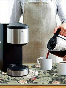 SHEIN 1pc Dark Green Leaf Printed Absorbent Mat, New Kitchen Counter Drying Pad, Dish Drying Mat - Dish Mat, Soft Diatomite Non-Slip Quick Dry Pad, Suitable For Kitchen Countertop, Coffee Maker, Espresso Machine Etc. - Dark Green - View 5