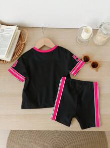 SHEIN 女婴休闲简约“Girls Trip”经典运动风，数字 56 时尚标语“Every Day Is Memorable”印花，色块袖子设计，撞色领口短袖 T 恤，带有数字 56 和标语印花，搭配合身骑行短裤，适合夏季、运动、健身、休闲外出和社交活动 - 彩色 - 查看 4