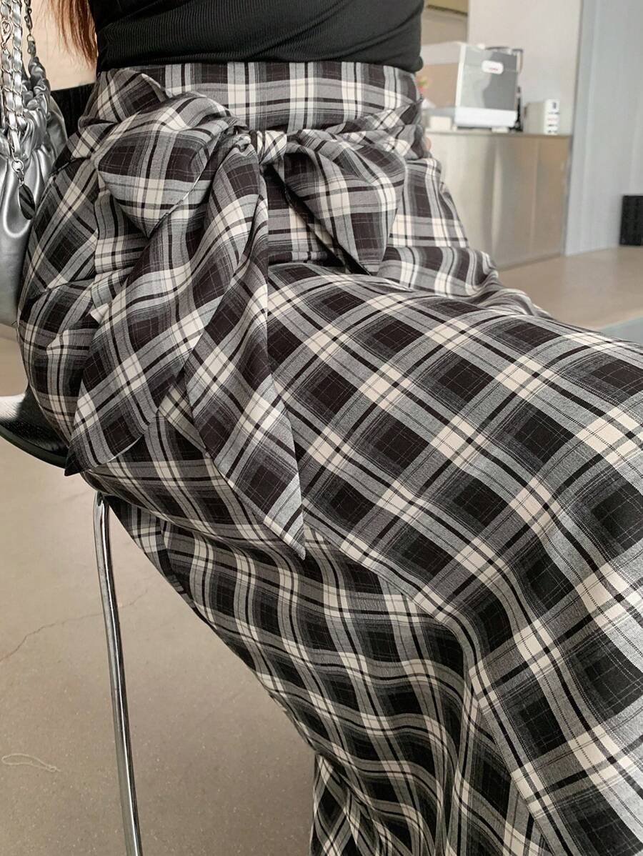 Dazy Plus 大码女式半松紧腰格子直筒A字长裙，带抽绳 - 黑與白 - 查看 1