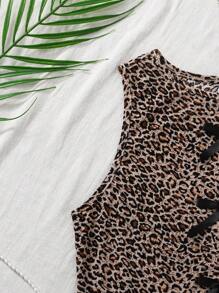 SHEIN Top sans manches pour adolescente avec col rond, imprimé léopard, nœud contrastant et fente dans le dos - Nude - Voir 3