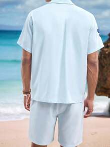 Manfinity VCAY Men's Light Blue Floral Print Shirt & Drawstring Shorts Set Men 2 Pieces Set Summer Men 2 Pieces Set Flower Men Flower Print Set Men Summer Set Baby Blue Men Set - Blue - View 3