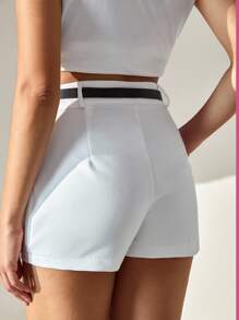 CLARA VERO Quần short nữ màu trơn có thắt lưng chi tiết - trắng - Xem 2