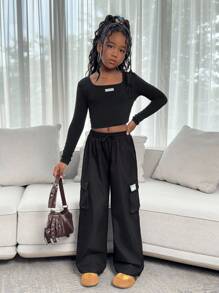 SHEIN 青少年女孩休闲针织高领长袖上衣和宽松工装口袋裤套装，非常适合秋冬街头穿着，周末休闲外出，母子装，青少年装，黑色青少年装，黑色工装裤套装，返校服装 - 黑色 - 查看 7