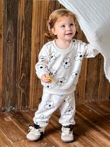 SHEIN Baby Girl 0-3 Years Old Autumn/Winter Casual Everyday Outing Black & White Floral Pattern Crew Neck Long Sleeve Sweatshirt + Pants 2pcs Outfit Set - Apricot - View 5