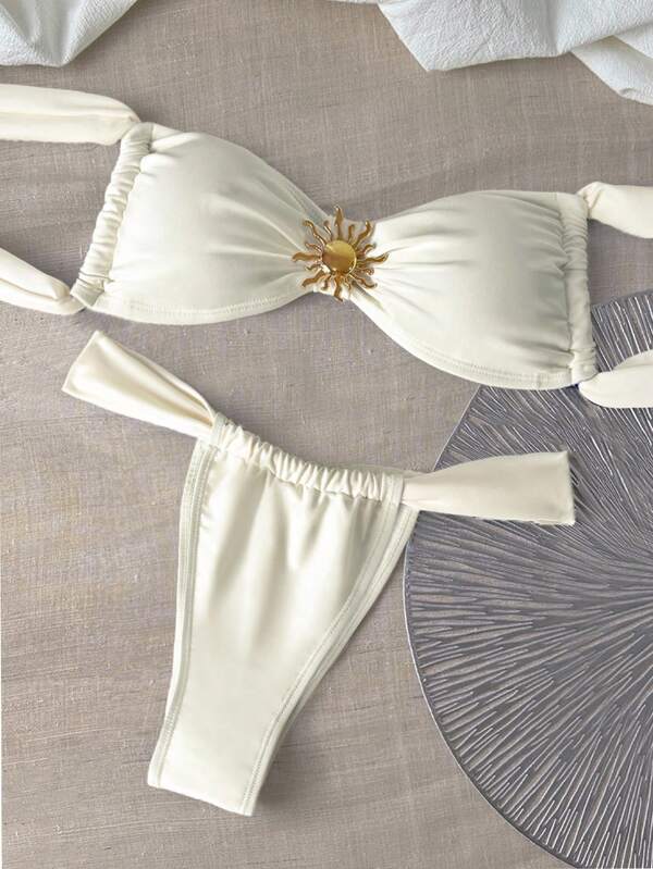Swim Chiccia Conjunto de bikini decorativo con taza triangular de metal de unicolor y accesorio de sol