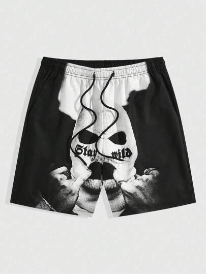 Street Life شورت مقاس كبير للنساء بطباعة حروف وأرقام وجيوب بطراز جوثيك