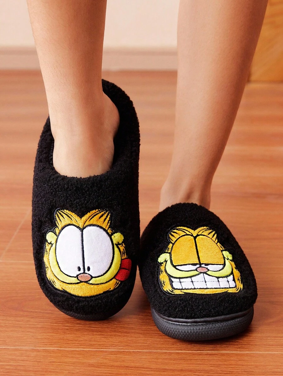 GARFIELD | SHEIN 时尚可爱的撞色毛绒包趾拖鞋，柔软羊毛泰迪夏尔巴，刺绣图案，男女通用，适合室内穿着，春季、秋季、冬季 - 黑色 - 查看 1