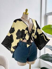Sweetra Blusa vacacional de talla grande con estampado floral todo sobre y nudo torcido, elegante - Multicolor - Ver 1