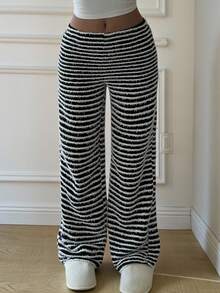 SHEIN 少女休闲黑白毛绒条纹紧身裤，舒适，纹理面料，基本款 - 黑與白 - 查看 8