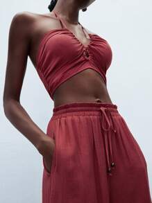 Maija ملابس علوية خزان قصيرة حمراء مفرغة مع تصميم خصر مكشكش وبنطال ساق واسعة، ملابس مريحة وعصرية للعطلات بأسلوب بوهيمي، طقم قطعتين عصري متعدد الاستخدامات للنساء