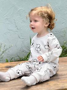 SHEIN Baby Girl 0-3 Years Old Autumn/Winter Casual Everyday Outing Black & White Floral Pattern Crew Neck Long Sleeve Sweatshirt + Pants 2pcs Outfit Set - Apricot - View 3