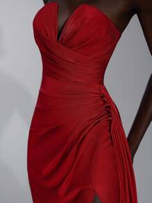 Elitara Women's Elegant Red Shiny V-Neck Gown,Luxurious Elastic Knit Bra Cup Boned Pleating High Slit Fish Tail Dress For Formal Events,Weddings & Galas - Burgundy - View 3