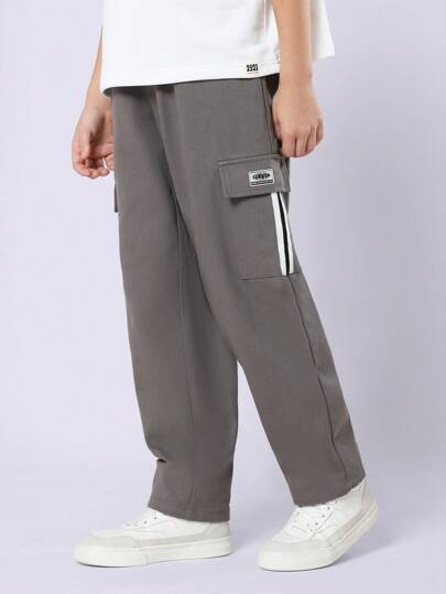 SUMWON 工装风格运动休闲裤侧条纹细节日常舒适宽松直筒裤活力街头风格松紧腰青年裤