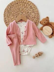 SHEIN Bộ áo liền quần dài tay họa tiết hoa nhí thoải mái cho bé gái sơ sinh, gồm áo khoác và quần màu trơn, thích hợp cho mùa thu đông. - Hồng - Xem 5