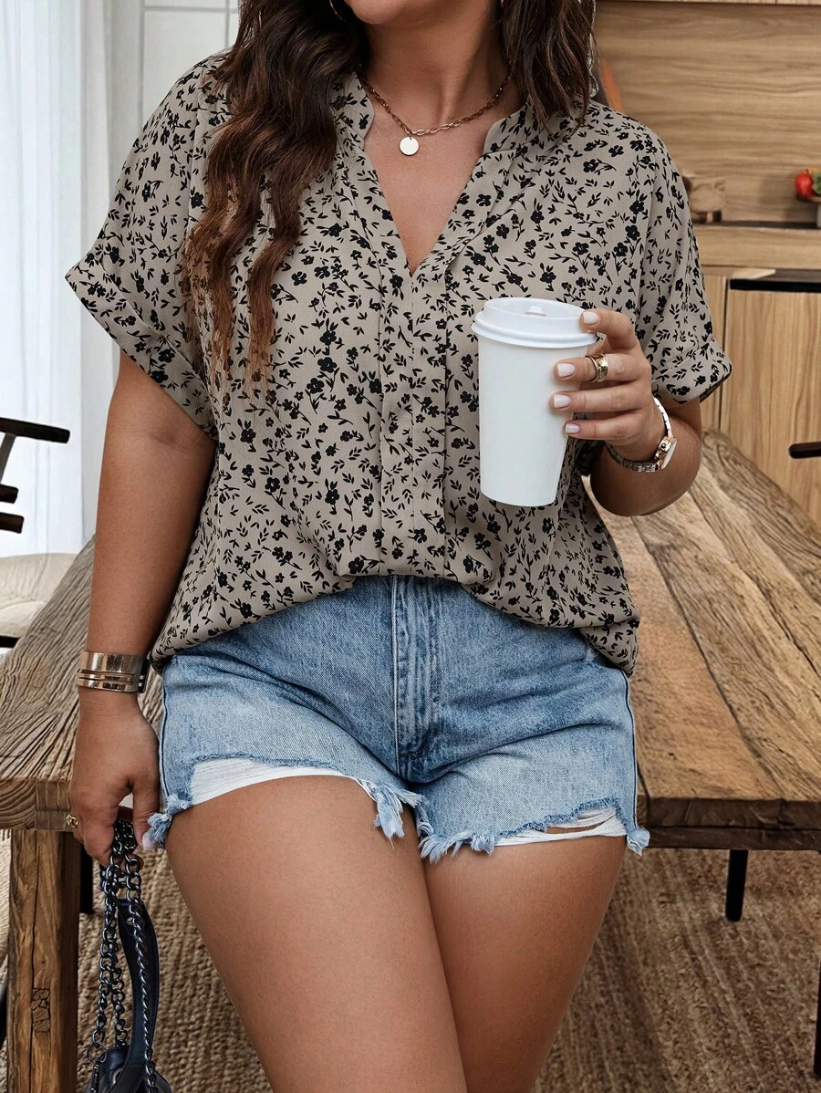 EMERY ROSE Plus Ditsy Floral Print Batwing Sleeve Blouse For Summer - Khaki - View 1