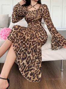 DAZY 女式度假风豹纹印花十字领喇叭袖修身中长连衣裙 - 棕色 - 查看 1