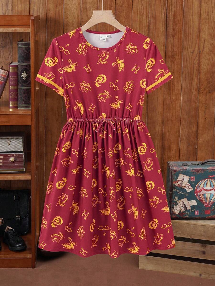 HARRY POTTER X SHEIN Tween Girls Summer Snake, Eagle & House Golden Print Casual Red Short Sleeve Tie Waist Dress - Multicolor - View 1
