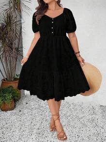 SHEIN LUNE Abito casual bianco a maniche corte con decorazione ricamata in texture, per donne taglia curvy - nero - Visualizzare 3