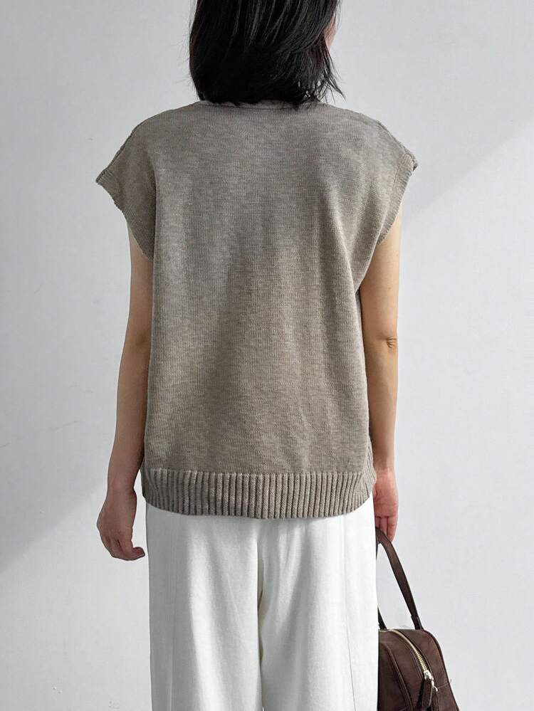 EMERY ROSE Women's Solid Color Cable Knit V-Neck Sweater Vest In Fall/Winter - Khaki - View 6