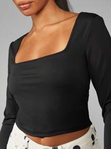 MISSGUIDED Top corto de cuello cuadrado de manga larga, ajustado, esencial, capa básica, moderno, minimalista, para usar en otoño, invierno y primavera, de estilo clásico y versátil - Negro - Ver 6