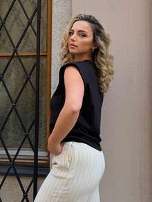 Jeta Ari Áo thun cổ tròn trơn có đệm vai thường ngày Y2k - màu đen - Xem 5