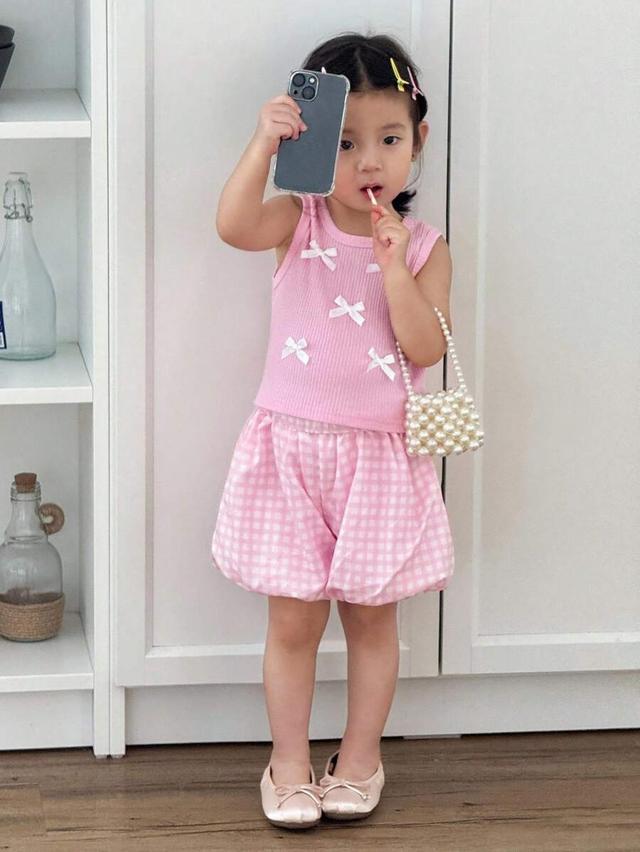 SHEIN 2pcs/Set Baby Girl Summer&Autumn Casual Style Bowknot Decoration Sleeveless Top&Shorts Baby Girl Summer Outfit Baby Girl Gingham Shorts - Pink - View 1
