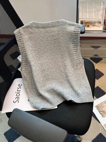 SHEIN PETITE Ladies' New Spring And Summer Elegant Casual Temperament Versatile Gentle Design Unique Three-Dimensional Flower Knitted Vest Sleeveless Camisole Women's Vest Top (Random Flowers)