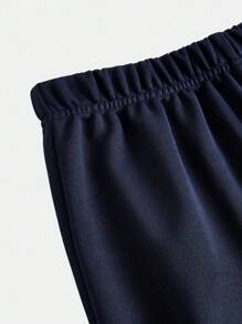 Girlism 少女休闲、运动、百搭春夏街头风格服装 - 包括不对称领口短款图案印花运动衫、裤子，非常适合返校季