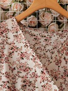 SHEIN PETITE Holiday Elegant Ditsy Floral Ruffle Hem Wrap Short Sleeve V-Neck Plus Size Dress - Multicolor - View 3