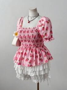 SHEIN MOOSTA Große Größen Bluse für Frauen mit geraffeltem Muster, Erdbeerdruck Patchwork, Dimanatkragen und kurzen Ärmeln für den Sommer