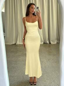 Aloruh 女士性感晚礼服派对连衣裙，纯色深 V 领露背蕾丝拼接修身长款鱼尾裙 - 淡黃色 - 查看 4