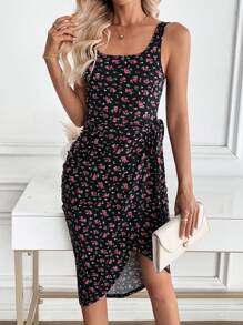 EMERY ROSE 女式波西米亚风黑色花卉印花中长款圆领裹身连衣裙。这款无袖针织面料连衣裙采用迷人的裹身下摆设计，非常适合休闲外出和夏季活动。花卉中长款连衣裙 女式中长款连衣裙 花卉夏季连衣裙 黑色花卉连衣裙 女式花卉连衣裙