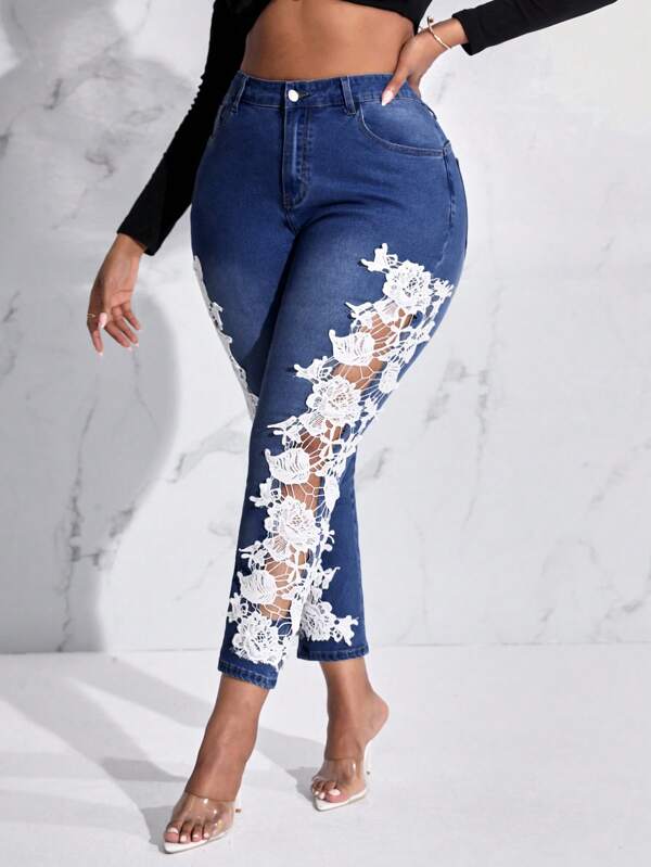 SHEIN SXY Jeans skinny de encaje soluble en agua con diseño de patchwork de color de contraste para mujer de talla grande