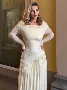 Jeta Ari 全新露肩长袖拼色网眼刺绣不对称下摆拼接弹力修身连衣裙 - 杏色 - 查看 4