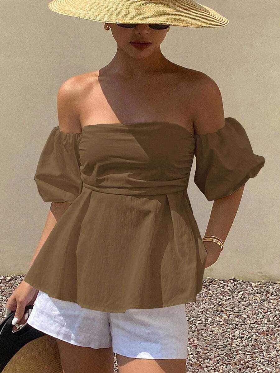 Livesso 女士露肩泡泡袖抹胸衬衫，适合海滩度假 - 咖啡棕 - 查看 1