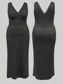 Vestido midi de lunares ajustado con cuello en V profundo y sin mangas para mujer de talla grande - Blanco y Negro - Ver 2