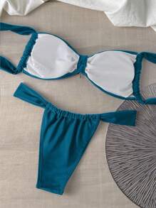 Swim Basics Conjunto de bikini con tazas triangulares de unicolor y decoración de impresión metálica - Azul - Ver 2