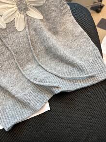 SHEIN PETITE Ladies' New Spring And Summer Elegant Casual Temperament Versatile Gentle Design Unique Three-Dimensional Flower Knitted Vest Sleeveless Camisole Women's Vest Top (Random Flowers)