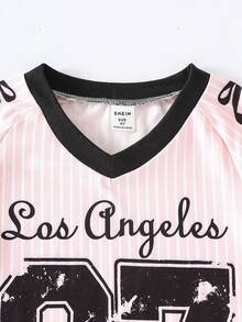 SHEIN Girls Sporty Casual Outfit, Stripe 07 Graphic Baseball Tee With Bow Cuffed Sleeves & Black Cargo Pants, Fashion Y2k Girl Outfits Girls 90s Outfit Tween Outfits