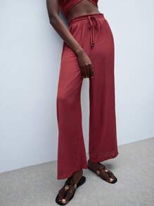 Maija ملابس علوية خزان قصيرة حمراء مفرغة مع تصميم خصر مكشكش وبنطال ساق واسعة، ملابس مريحة وعصرية للعطلات بأسلوب بوهيمي، طقم قطعتين عصري متعدد الاستخدامات للنساء