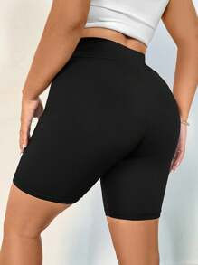 SHEIN Essnce Quần short và legging nữ cỡ lớn thời trang xuân hè, thoải mái, co giãn cao, cơ bản, đa năng, mặc hàng ngày, kiểu dáng tối giản, phong cách Y2K, thời trang đường phố, quần short mini, quần mùa hè, quần siêu ngắn, quần đạp xe, mùa hè châu Âu, quần short biker. - màu đen - Xem 8